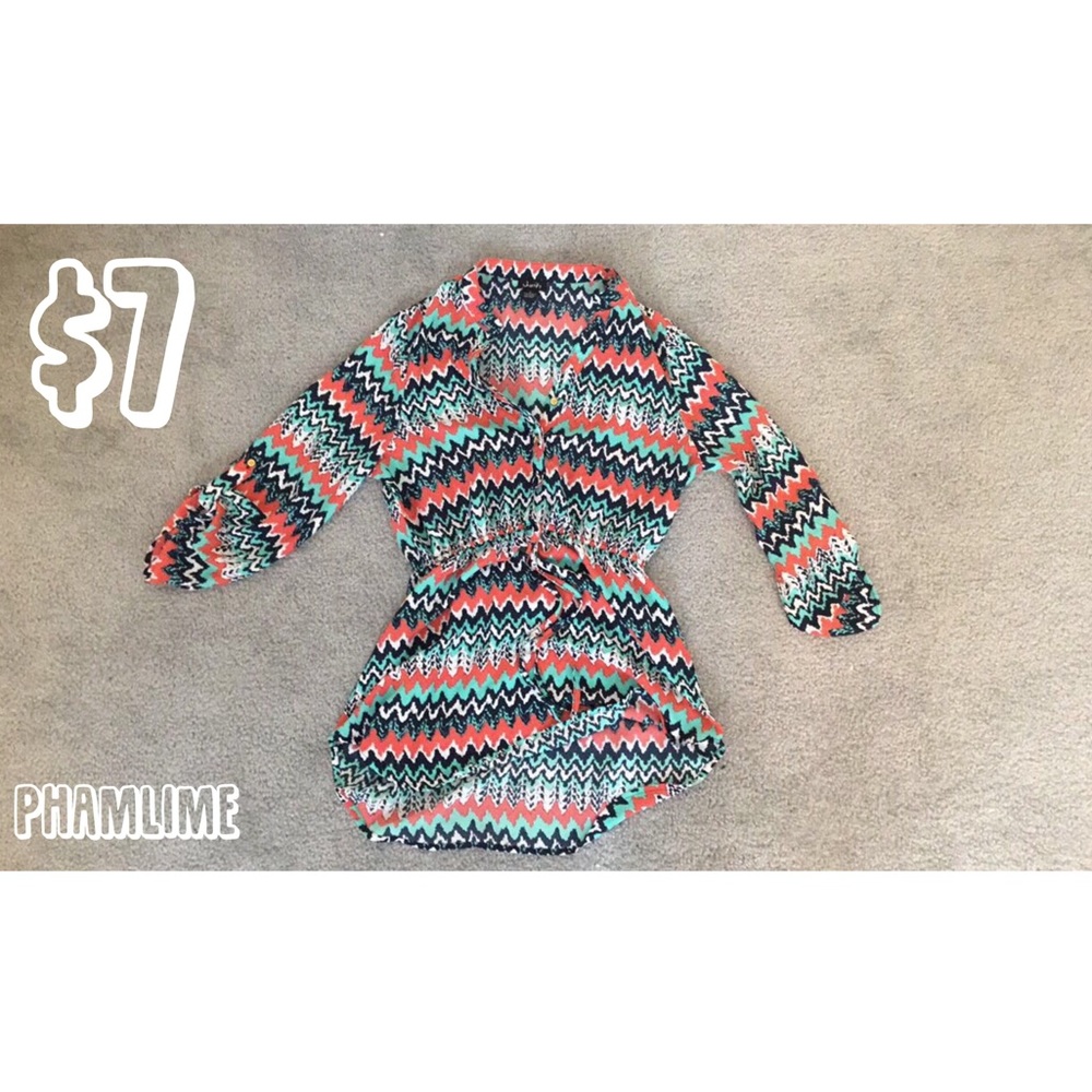 Gorgeous Multi-Colored Button-up Top!